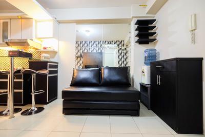Apartemen Green Palace Kalibata - Monochrome Style 2BR Green Palace Kalibata Apartment By Travelio