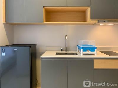 Apartemen Taman Anggrek Residence - Nice and Elegant Studio Apartment at 31th Floor Taman Anggrek Residence By Travelio
