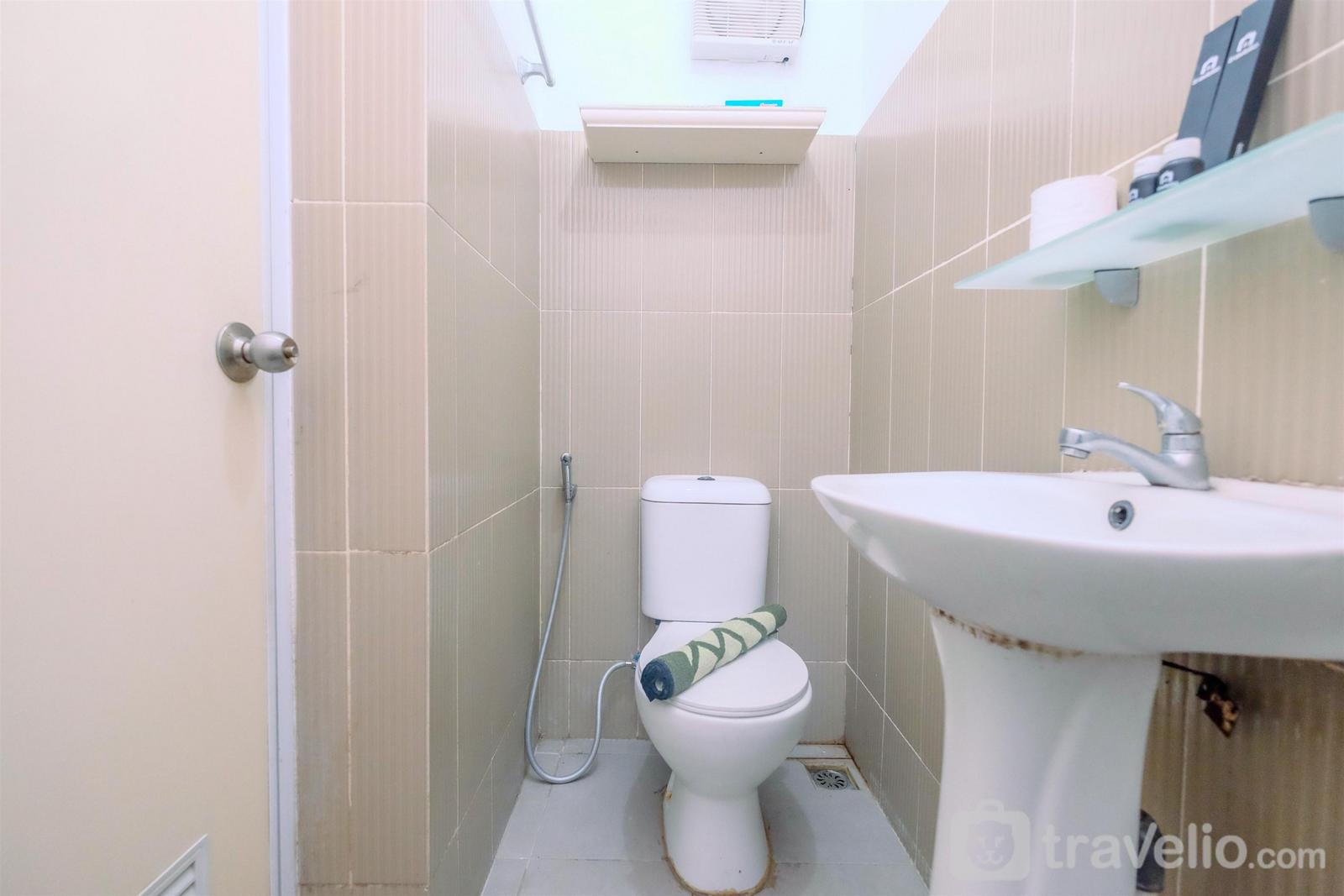 Sewa Apartemen Pancoran Riverside Warm and Cool 2BR at Pancoran