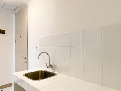 Apartemen Tokyo Riverside PIK 2 - Unfurnished 2BR at 28th Floor Tokyo Riverside PIK 2 Apartment By Travelio