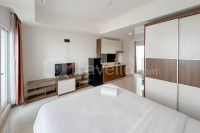 Apartemen Grand Sungkono Lagoon - Tidy and Strategic Location Studio Grand Sungkono Lagoon Apartment By Travelio