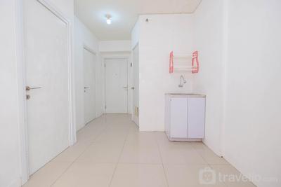 Apartemen Green Pramuka City - 2BR Unfurnished Apartment Green Pramuka City with AC By Travelio