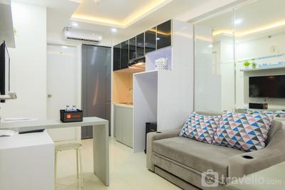 2BR for 5 Pax Bassura City Apartment next to Mall By Travelio