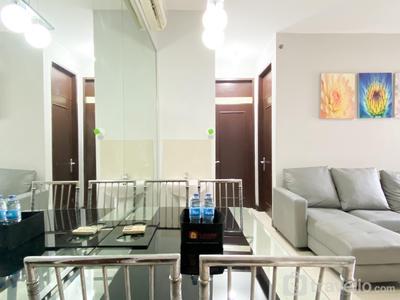 Apartemen Crown Court Executive Condominium - Homey 2BR Apartment Crown Court Executive Condominium By Travelio