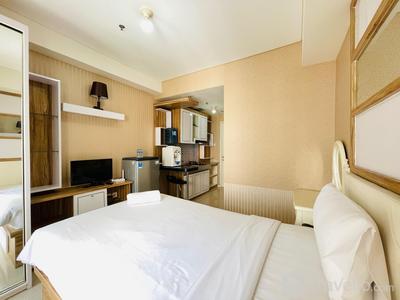 Apartemen Parahyangan Residence - Spacious Studio Room Apartment at Parahyangan Residence By Travelio