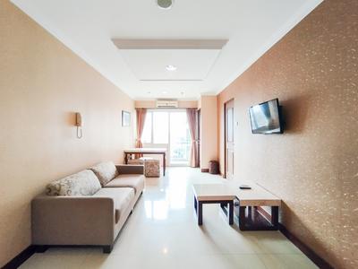 2BR Apartment with Private Bathtub at Galeri Ciumbuleuit 1 By Travelio