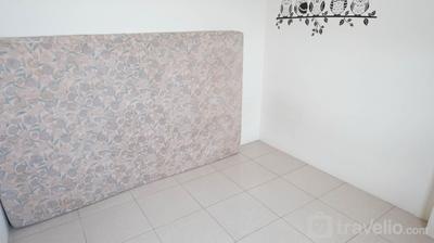 Apartemen Puncak Permai - Best Deals 2BR Unfurnished with AC at Puncak Permai Apartment By Travelio