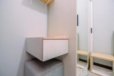 Apartemen Royal Heights - Well Furnished and Comfy 2BR at Royal Heights Apartment By Travelio