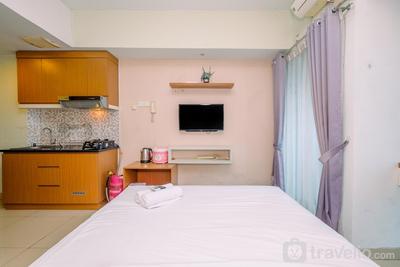 Apartemen Grand Dhika City - Nice and Comfort Living Studio Room at Grand Dhika City Apartment By Travelio