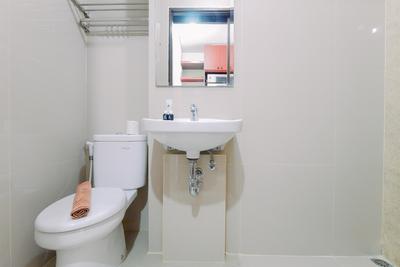 Apartemen Transpark Cibubur - Simply Design Studio at Transpark Cibubur Apartment By Travelio