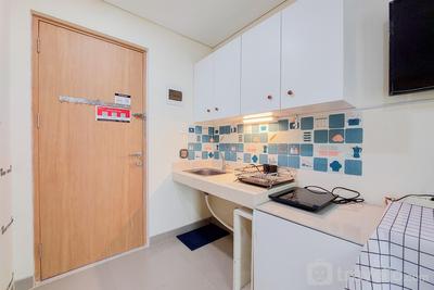 Apartemen B Residence - Fancy and Strategic Studio Apartment at B Residence By Travelio