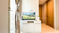 Apartemen Taman Anggrek Residence - Modern Minimalist 2BR Apartment at Taman Anggrek Residence By Travelio