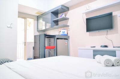 Apartemen Green Lake View - Chic and Cozy Studio Green Lake View Apartment By Travelio