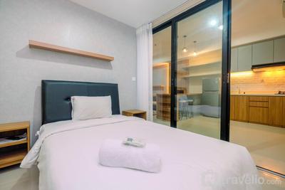 Apartemen Nine Residence - Cozy 2BR Apartment Nine Residence with City View By Travelio