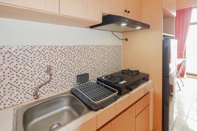 Apartemen Dave - Comfortable and Well Furnished Studio Dave Apartment By Travelio