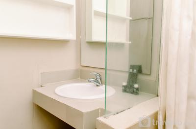 Apartemen U Residence - Comfort Studio Apartment at U Residence By Travelio