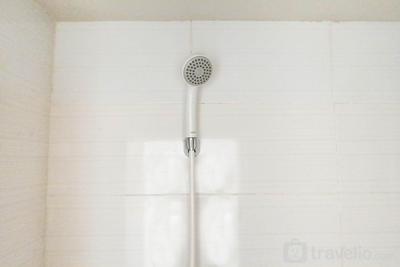 Apartemen Amega Crown Residence - Unfurnished 12th Floor Studio Apartment at Amega Crown Residence By Travelio