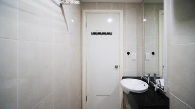 Apartemen Trillium Residence - Best Location and Tidy 2BR Apartment at Trillium Residence By Travelio