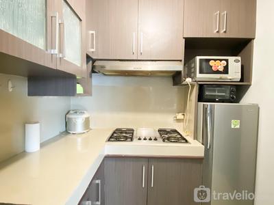 Apartemen Crown Court Executive Condominium - Homey 2BR Apartment Crown Court Executive Condominium By Travelio