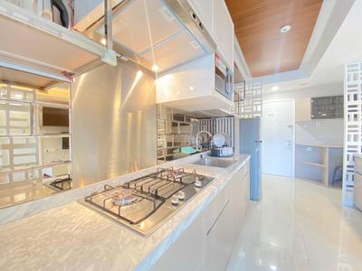 Apartemen Parahyangan Residence - Luxurious 2BR Apartment at Parahyangan Residence By Travelio