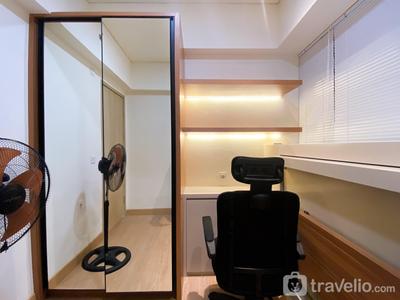 Apartemen Meikarta - Comfortable Design 2BR with Working Space Apartment at Meikarta By Travelio