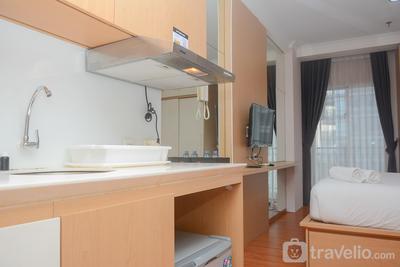 Apartemen Signature Park Tebet - Comfort and Stylish Studio Signature Park Tebet Apartment By Travelio