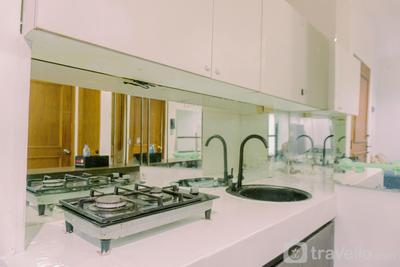 Apartemen Gajah Mada Mediterania - Modern Look and Cozy 2BR Gajah Mada Mediterania Apartment By Travelio