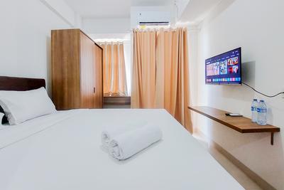 Homey and Modern Studio at Serpong Garden Apartment By Travelio