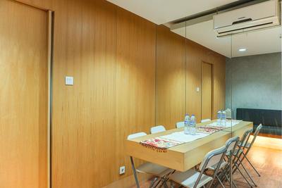 Apartemen The Boulevard - Good Deal and Comfortable 1BR The Boulevard Apartment By Travelio