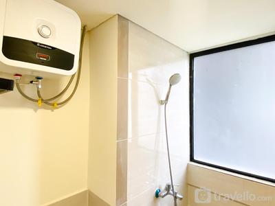 Apartemen Meikarta - Spacious and Comfy 2BR with Extra Room at Meikarta Apartment By Travelio