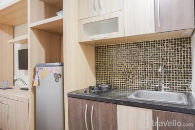 Apartemen Green Park View - Warm and Minimalist Studio at Green Park View Apartment By Travelio
