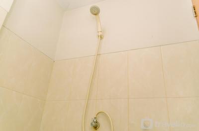 Apartemen Green Lake View - Warm and Serene Studio at Green Lake View Apartment By Travelio