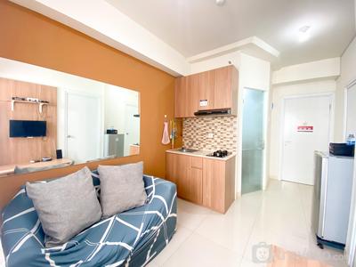 Apartemen Green Pramuka City - Good Deal and Minimalist 2BR Green Pramuka City Apartment By Travelio