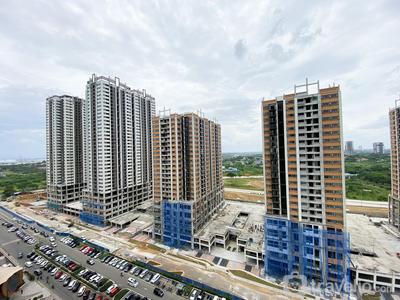 Apartemen Meikarta District 1 - Spacious Designed Unfurnished 2BR with AC at Meikarta Apartment By Travelio