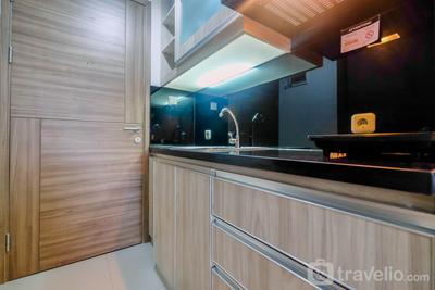 Apartemen Grand Dhika City Jatiwarna - Stylish and Posh Studio Grand Dhika City Apartment By Travelio