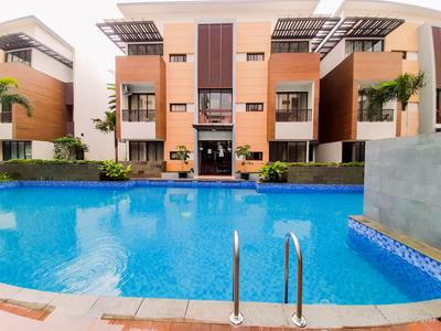Apartemen Asatti - Comfortable 3BR Room with Pool View at Asatti Apartment By Travelio
