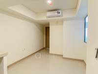 Apartemen Meikarta District 1 - Neat Unfurnished 2BR with AC in the Living Room at Meikarta Apartment By Travelio