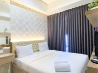 Comfortable 2BR with Private Lift Puri Mansion Apartment By Travelio