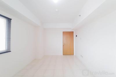 Apartemen Green Lake View - Unfurnished Studio with AC at 8th Floor Green Lake View Apartment By Travelio