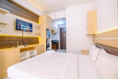 Homey and Well Design Studio Transpark Cibubur Apartment By Travelio