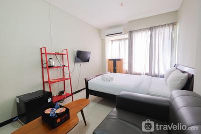 Apartemen Nifarro Park - Garden View Studio at Nifarro Park Apartment By Travelio