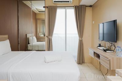 Modern and Relax Studio Room at Serpong Greenview Apartment By Travelio