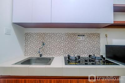 Apartemen Dave - Homey and Comfort Living Studio Room at Dave Apartment By Travelio