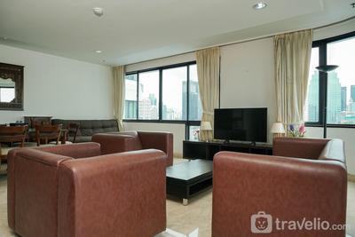 Great Choice 2BR Park Royale Apartment By Travelio