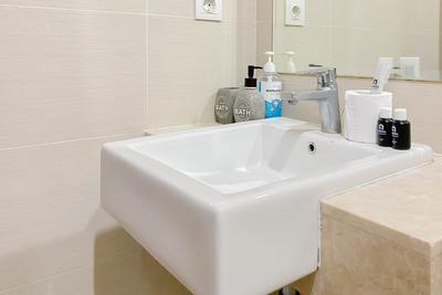 Apartemen Puri Mansion - Restful and Strategic Studio at Puri Mansion Apartment By Travelio