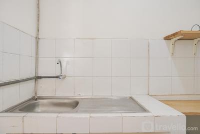 Apartemen Kondominium Rajawali - Unfurnished 1BR With AC at Kondominium Rajawali Apartment By Travelio