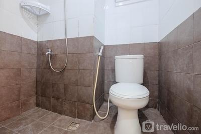 Apartemen Green Pramuka City - 2BR Unfurnished Apartment Green Pramuka City with AC By Travelio