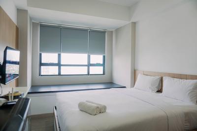 Apartemen Collins Boulevard - Well Furnished and Comfy Studio Collins Boulevard Apartment By Travelio