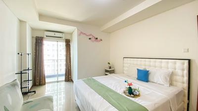 Good Place and Spacious 2BR Apartment Green Bay Pluit Condominium By Travelio