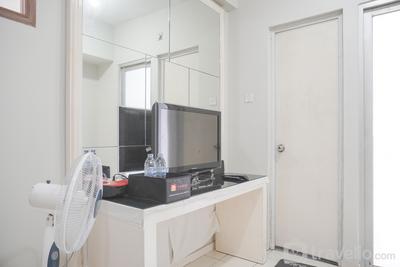 Apartemen Green Park View - Comfort and Spacious 1BR Apartment Green Park View By Travelio